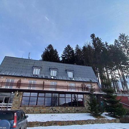 Veghouse - Penzion U Plaze Hotell Horní Bečva Exteriör bild